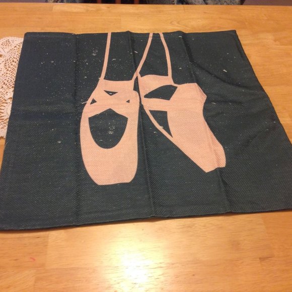 Ballet Slipper pillow cover, nwot - Picture 1 of 3